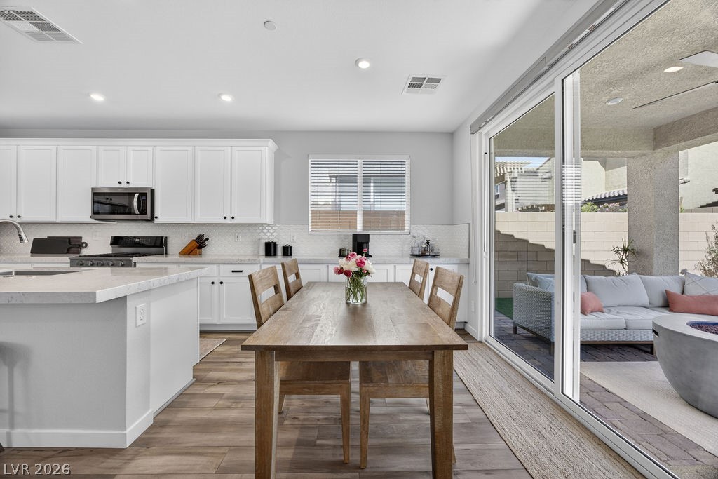 10662 Carnes Avenue Las Vegas NV 89166