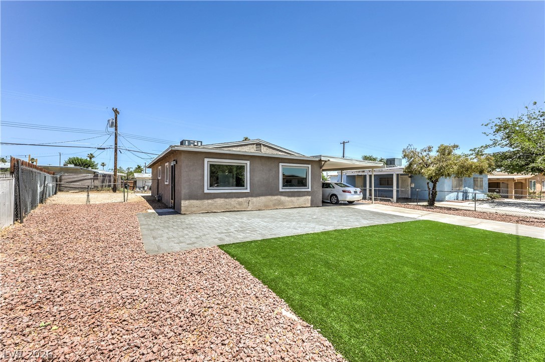 518 Duchess Avenue North Las Vegas NV 89030