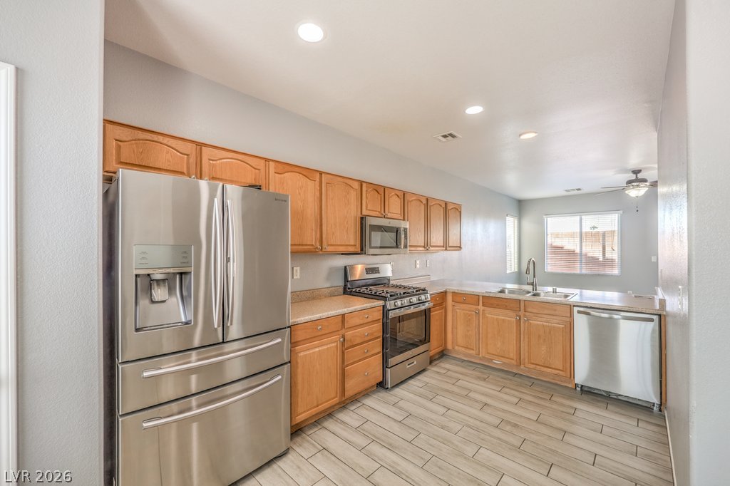 10456 Highlands River Street Las Vegas NV 89141