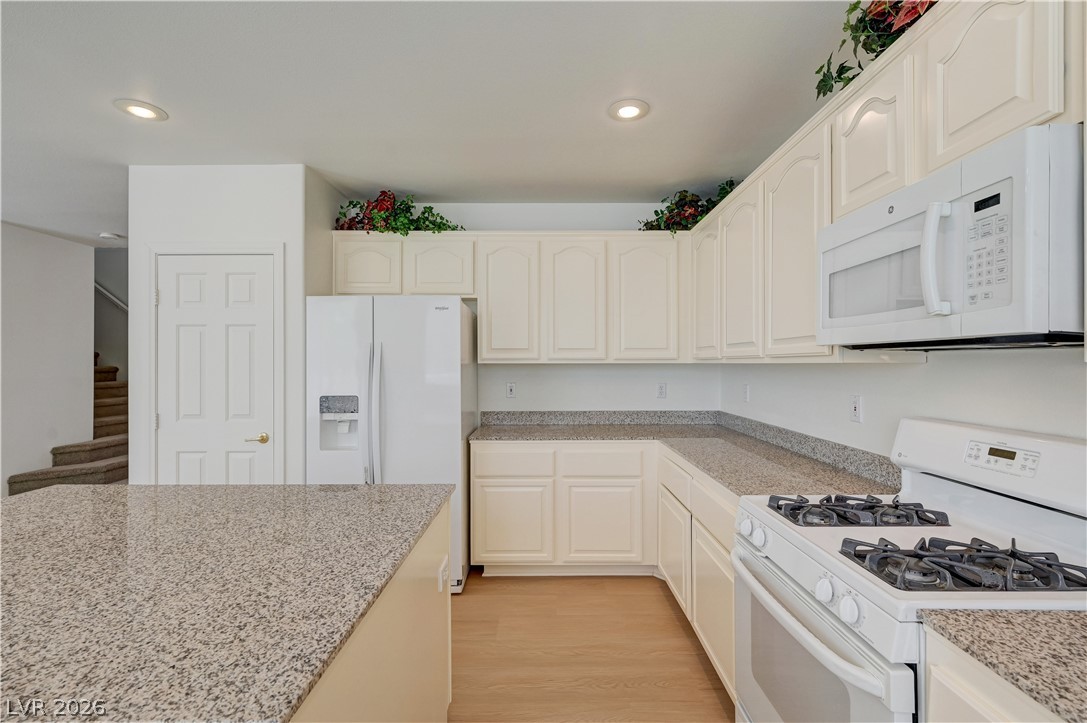 356 Lakewood Garden Drive Las Vegas NV 89148