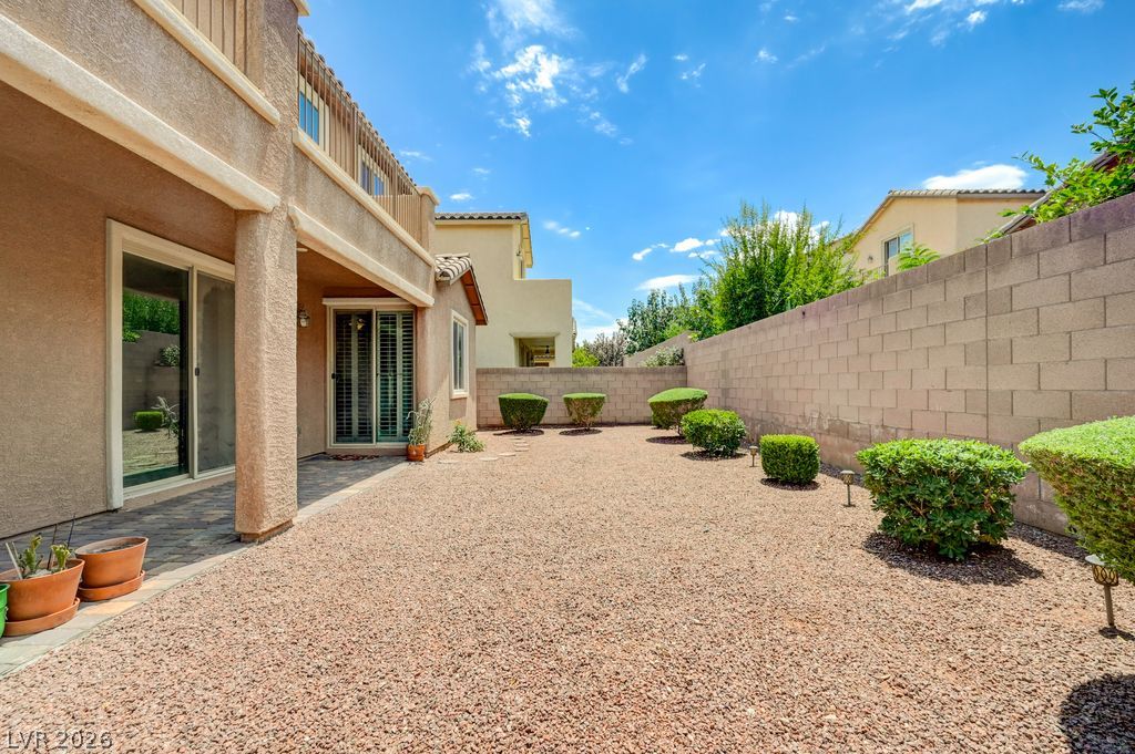 6221 Canterbury Field Road Las Vegas NV 89113