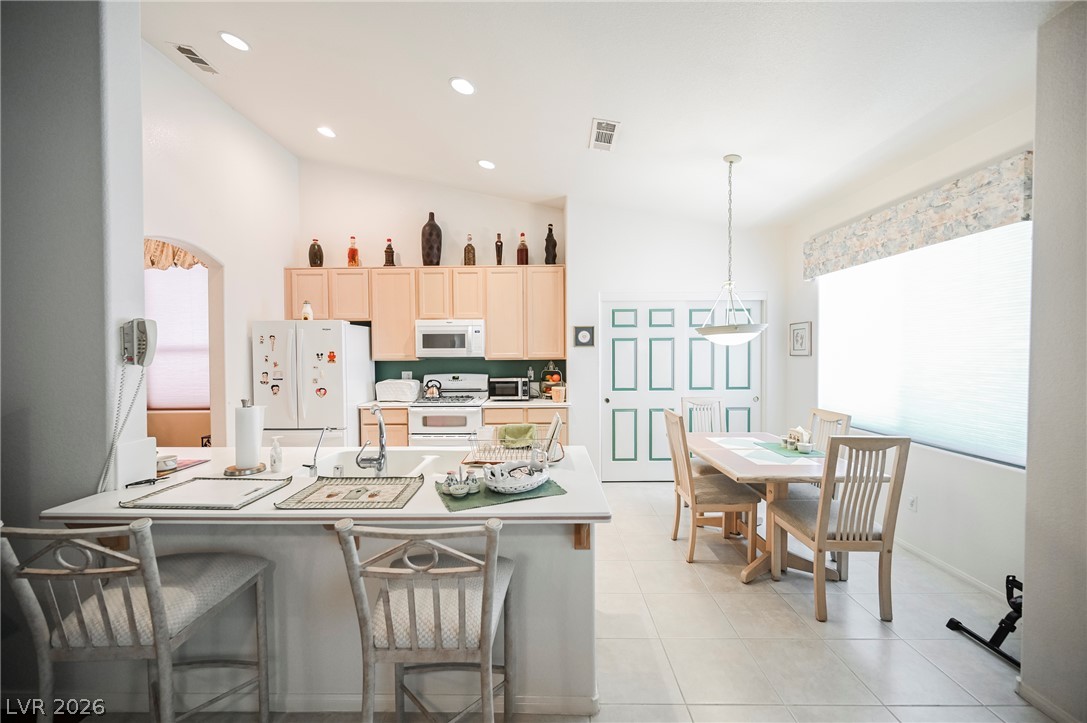 8636 Highland View Las Vegas NV 89145