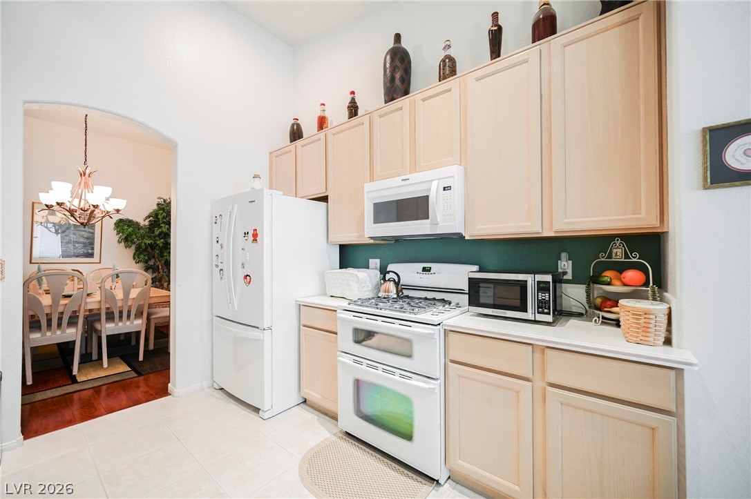 8636 Highland View Las Vegas NV 89145