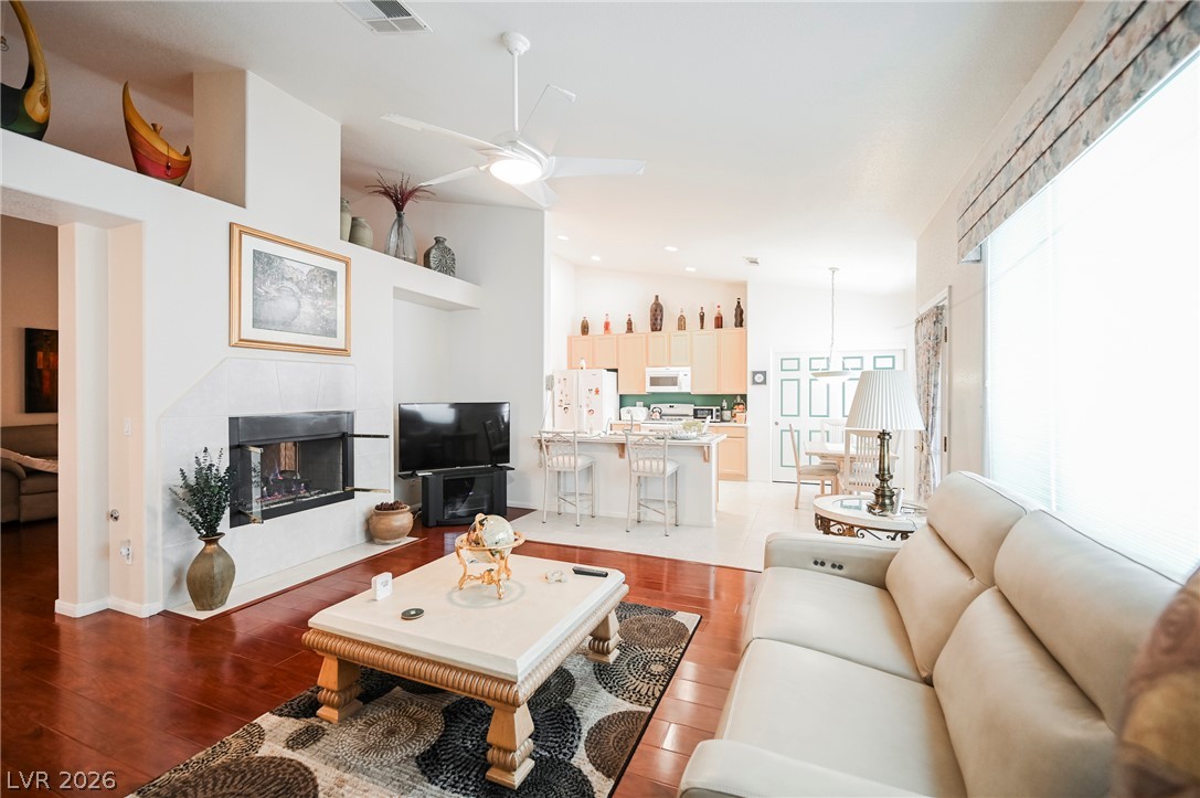 8636 Highland View Las Vegas NV 89145