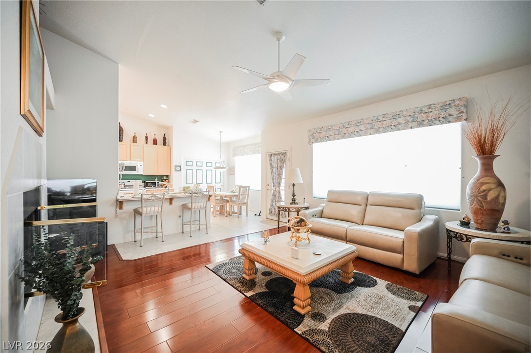 8636 Highland View Las Vegas NV 89145