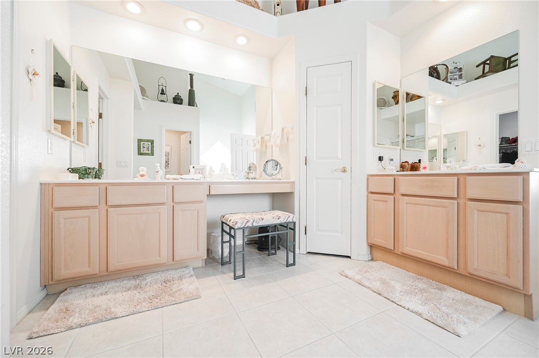 8636 Highland View Las Vegas NV 89145