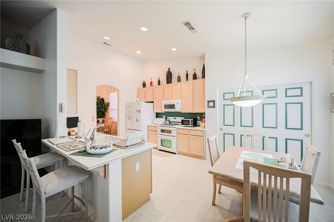 8636 Highland View Las Vegas NV 89145