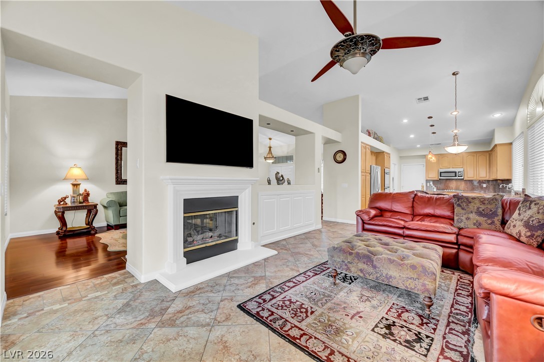 8421 Willow Point Court Las Vegas NV 89128