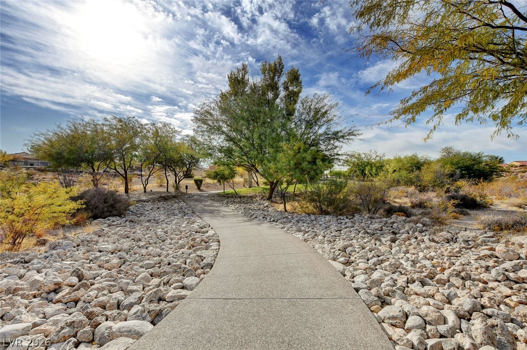 8421 Willow Point Court Las Vegas NV 89128