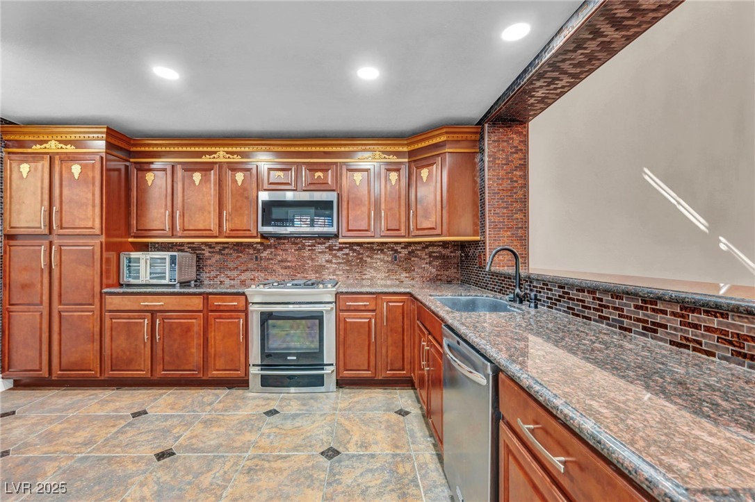 6976 Emerald Springs Lane Las Vegas NV 89113