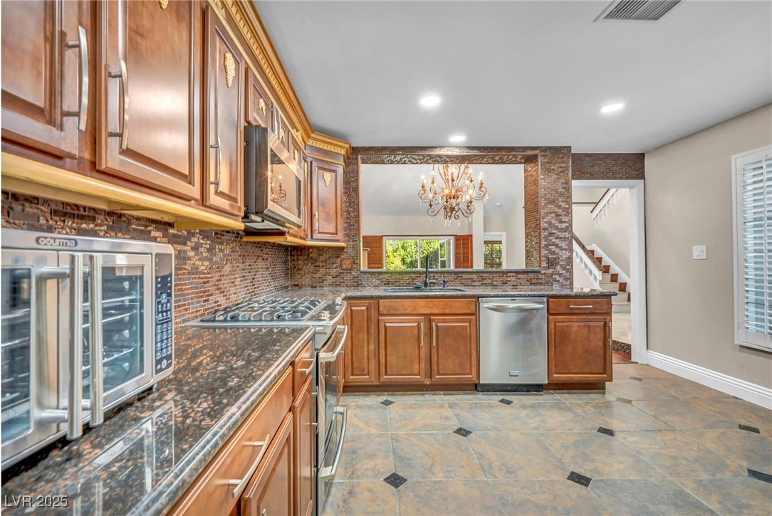 6976 Emerald Springs Lane Las Vegas NV 89113