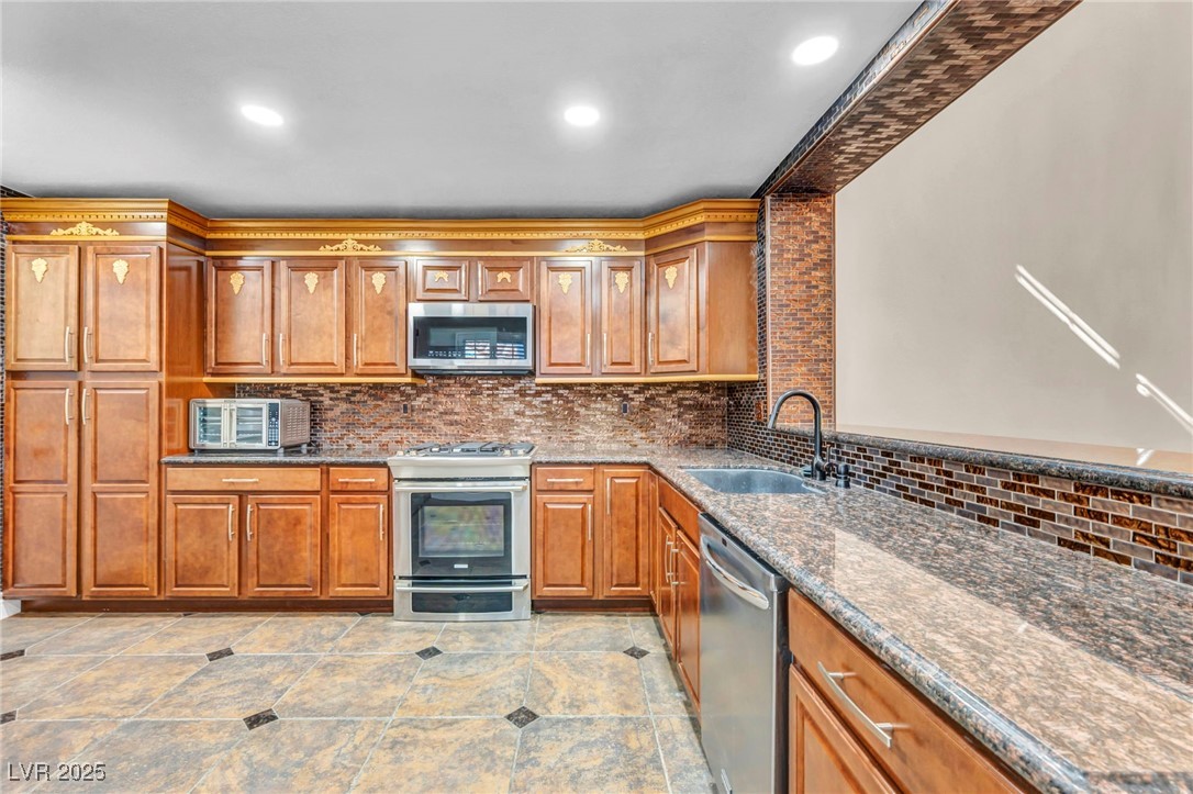 6976 Emerald Springs Lane Las Vegas NV 89113