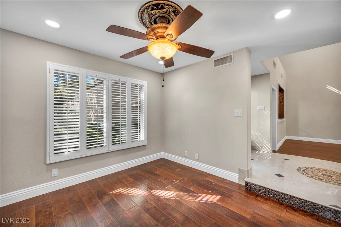 6976 Emerald Springs Lane Las Vegas NV 89113