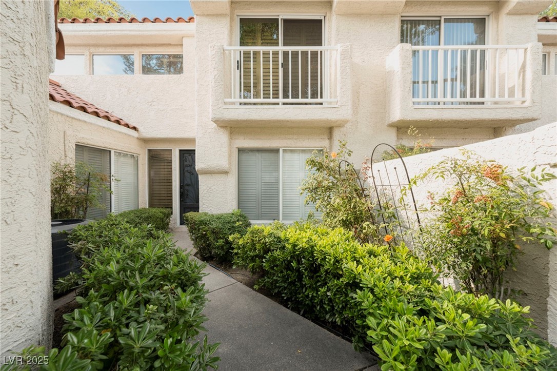 6976 Emerald Springs Lane Las Vegas NV 89113