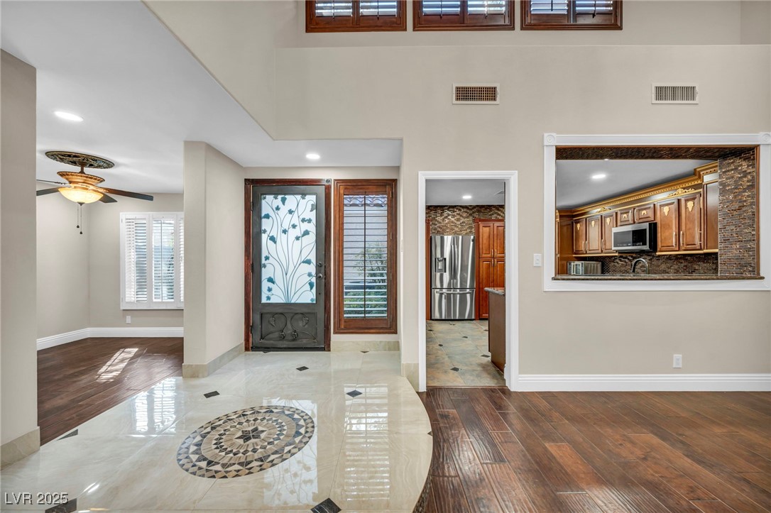 6976 Emerald Springs Lane Las Vegas NV 89113