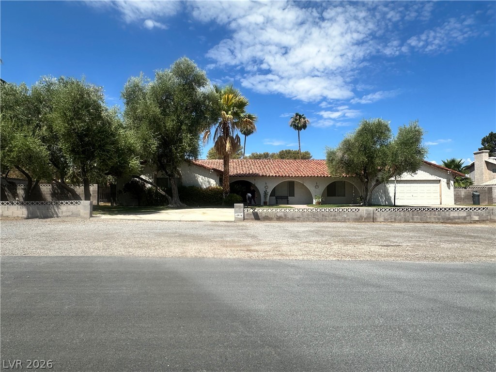 3865 Robar Street Las Vegas NV 89121