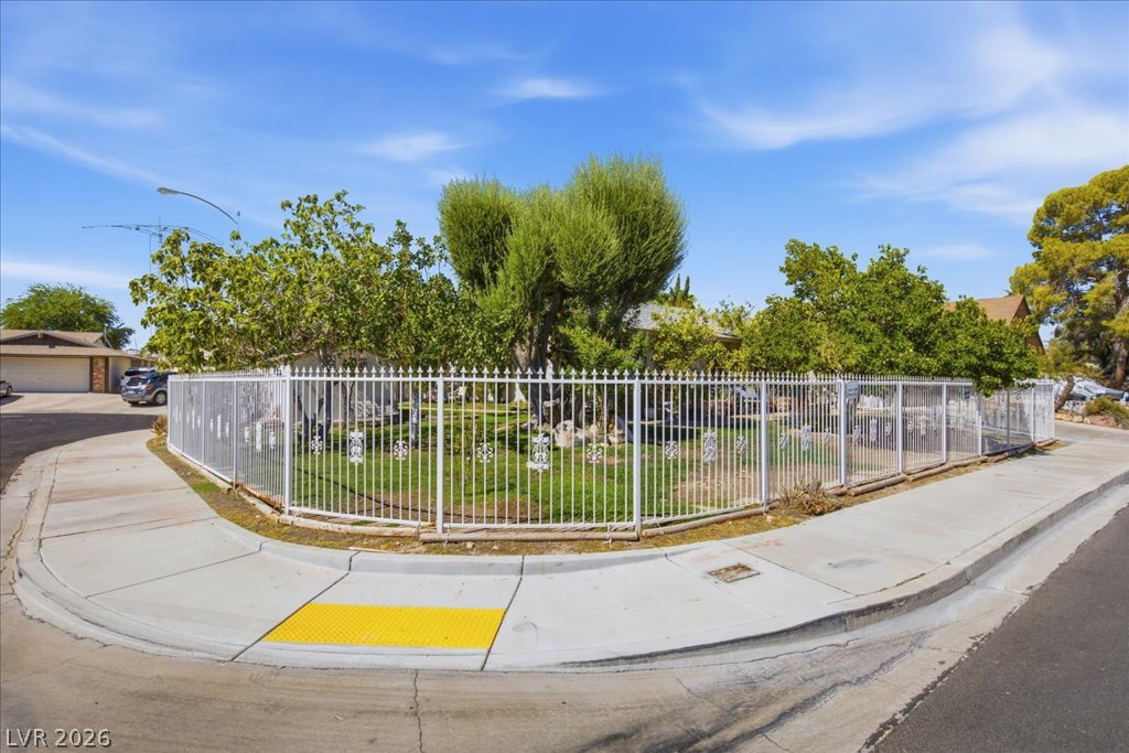 6305 Arcadia Avenue Las Vegas NV 89118