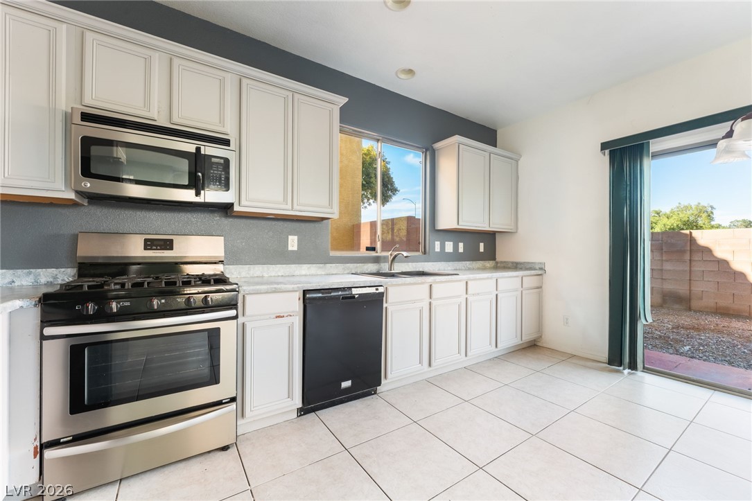 8512 Sweet Cedar Avenue Las Vegas NV 89143