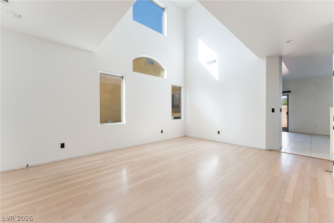 8512 Sweet Cedar Avenue Las Vegas NV 89143