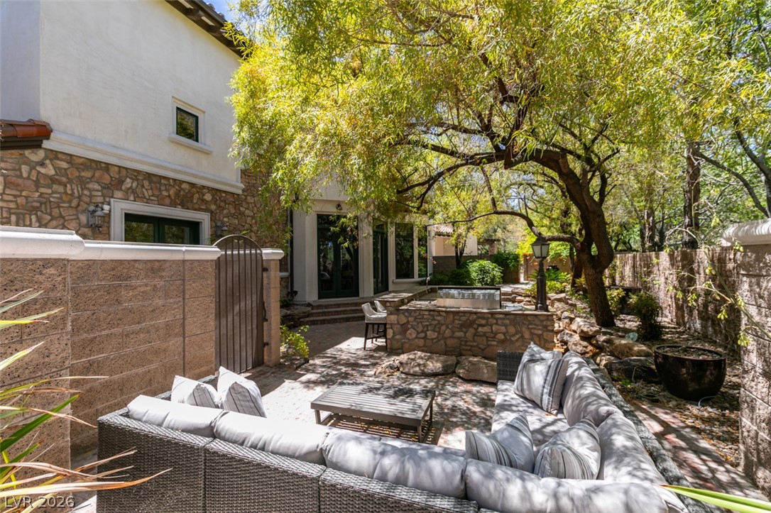 21 Olympia Hills Circle Las Vegas NV 89141