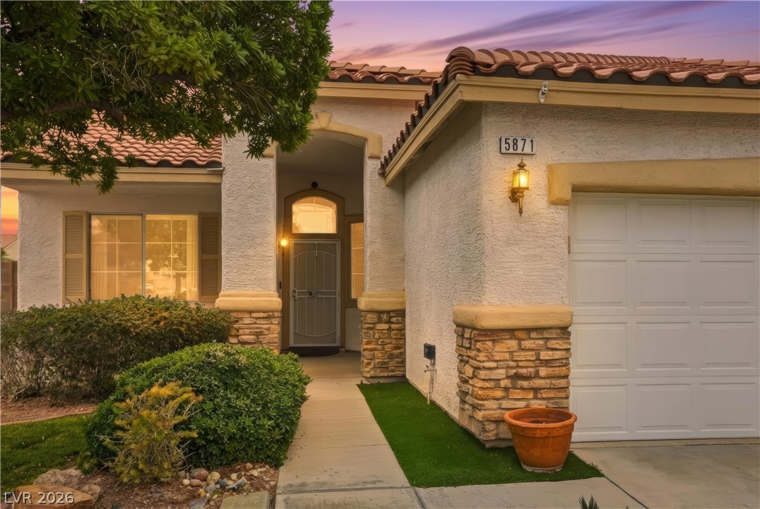 5871 Lost Valley Street Las Vegas NV 89113