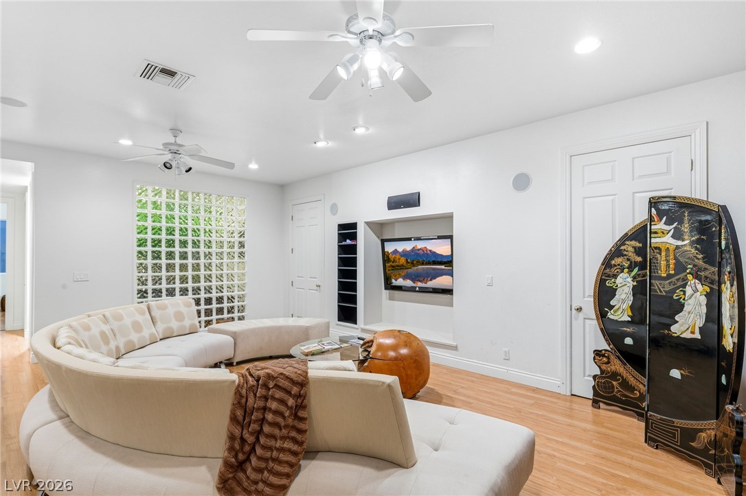 2809 High Sail Court Las Vegas NV 89117