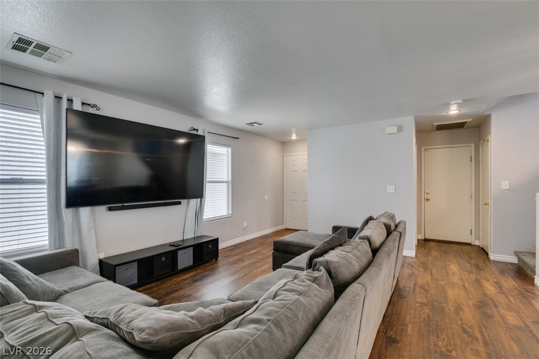 9557 Green Spruce Street Las Vegas NV 89123