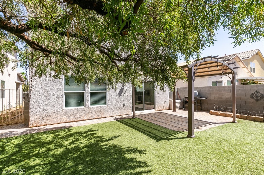 9557 Green Spruce Street Las Vegas NV 89123