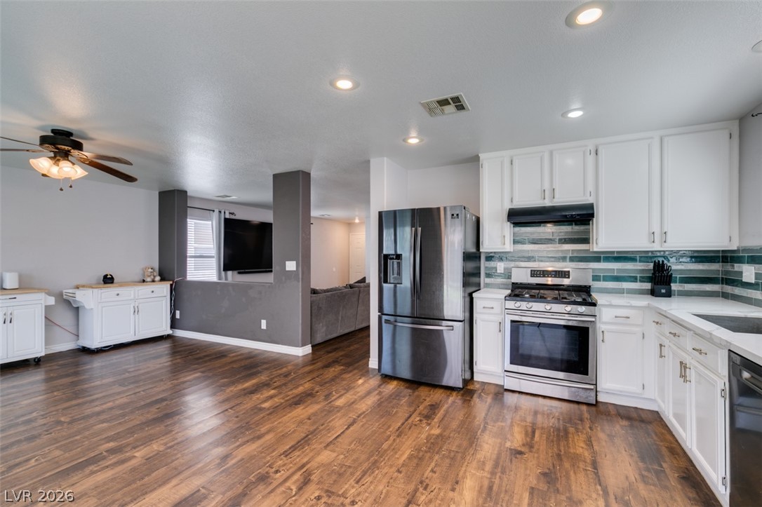 9557 Green Spruce Street Las Vegas NV 89123