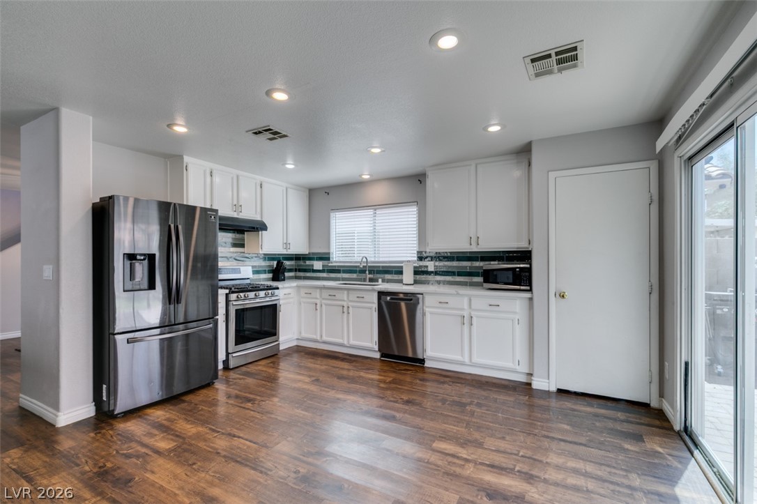 9557 Green Spruce Street Las Vegas NV 89123