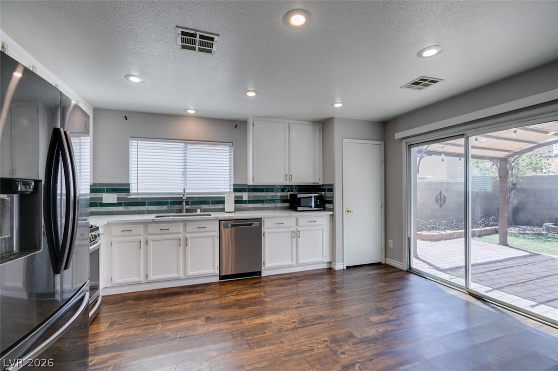 9557 Green Spruce Street Las Vegas NV 89123