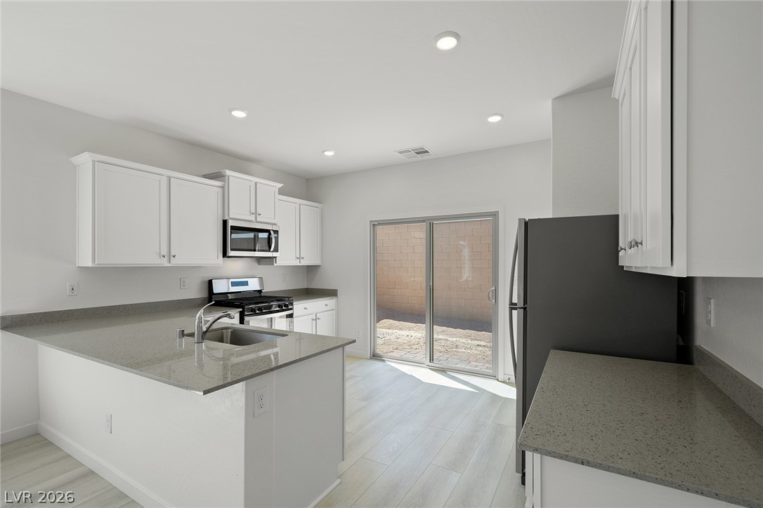 6745 Magnolia River Avenue Las Vegas NV 89156