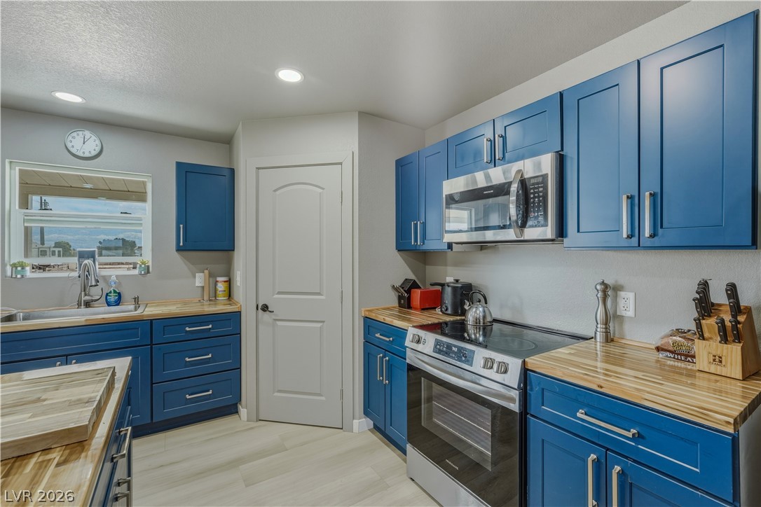 951 West Leffner Drive Pahrump NV 89060