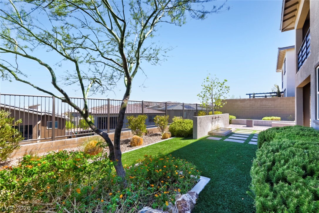 12343 Grey Dunes Avenue Las Vegas NV 89138