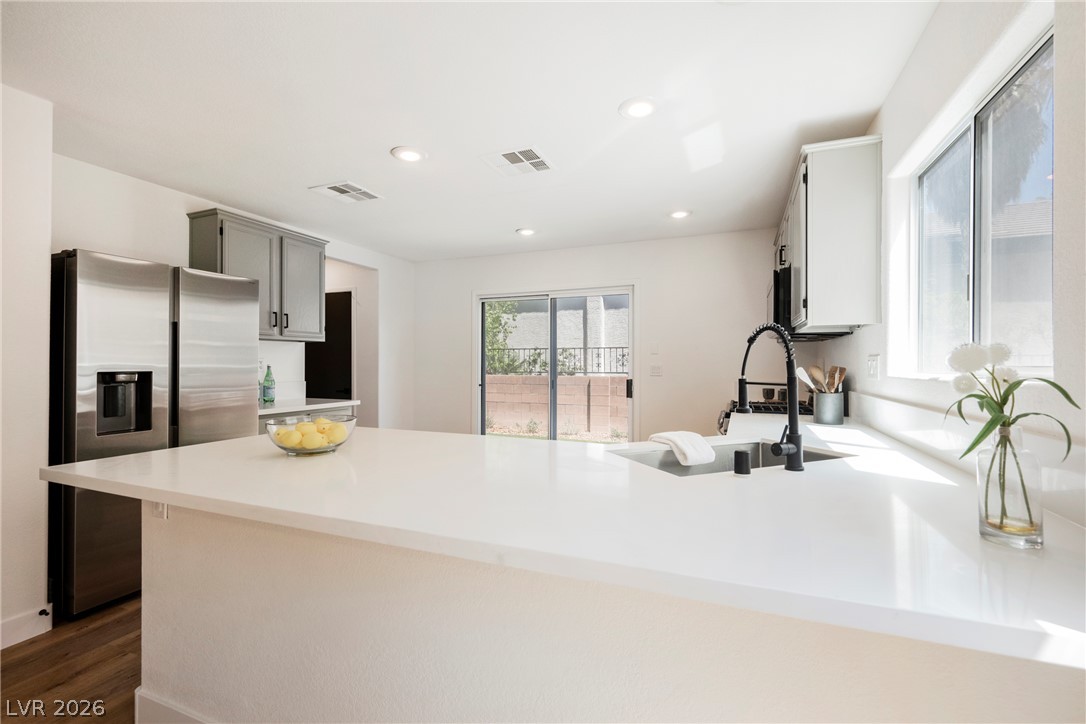 516 Shewsbury Avenue Las Vegas NV 89178