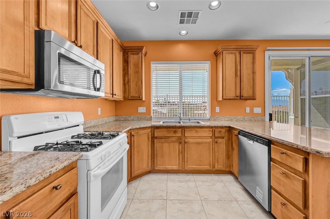977 Sparkling Light Street Henderson NV 89052