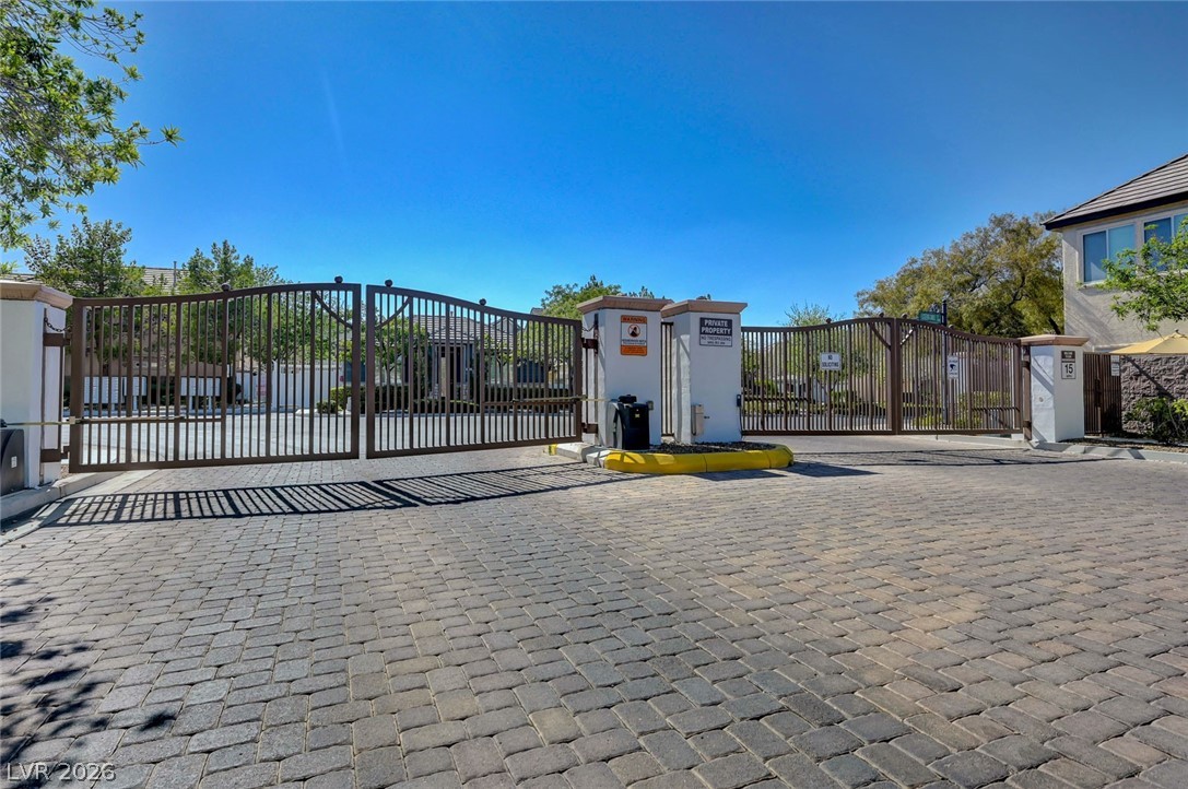 977 Sparkling Light Street Henderson NV 89052