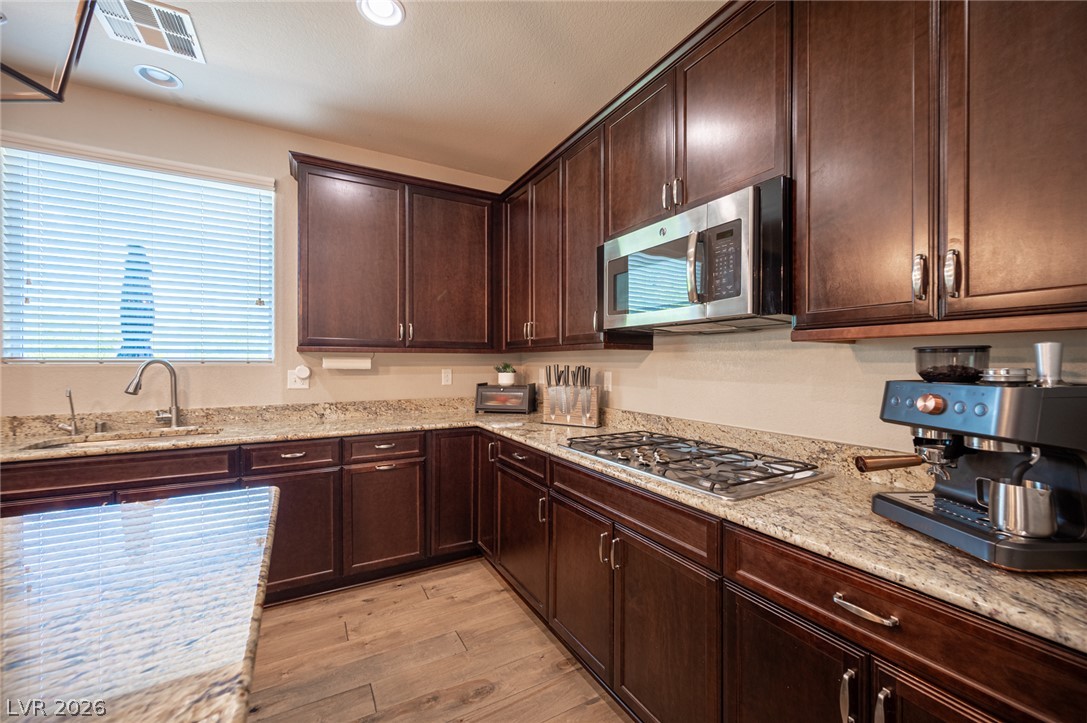 7056 Thistle Ridge Street Las Vegas NV 89166