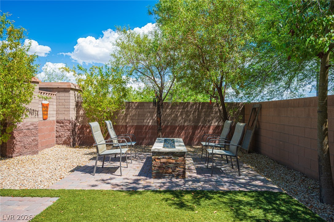 7056 Thistle Ridge Street Las Vegas NV 89166