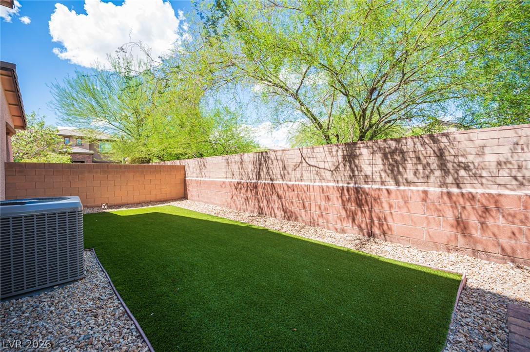 7056 Thistle Ridge Street Las Vegas NV 89166