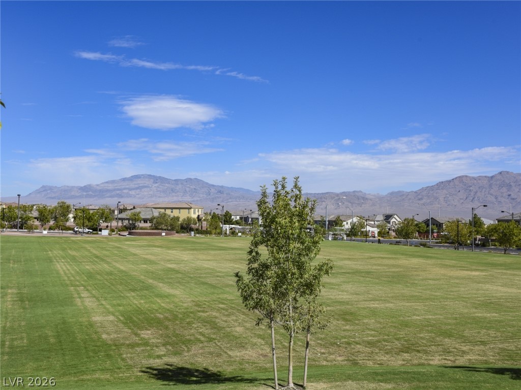 7056 Thistle Ridge Street Las Vegas NV 89166