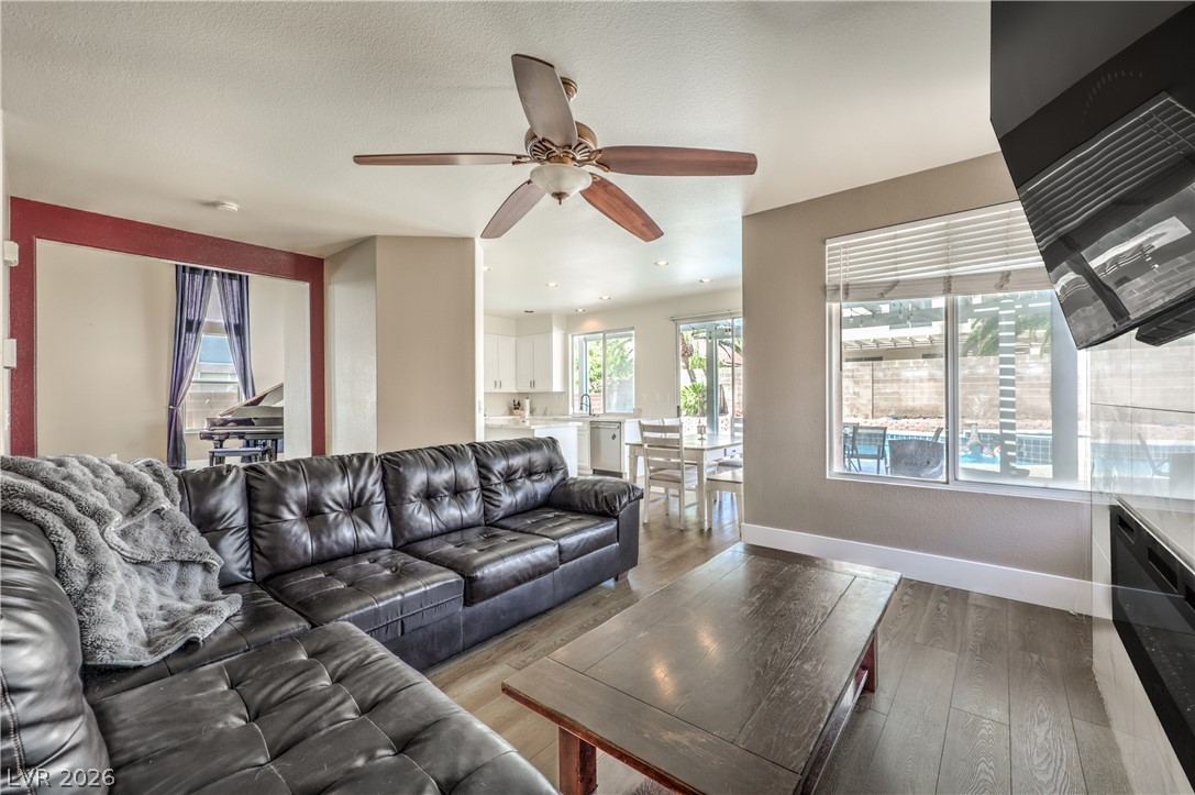 4701 Poppywood Drive Las Vegas NV 89147