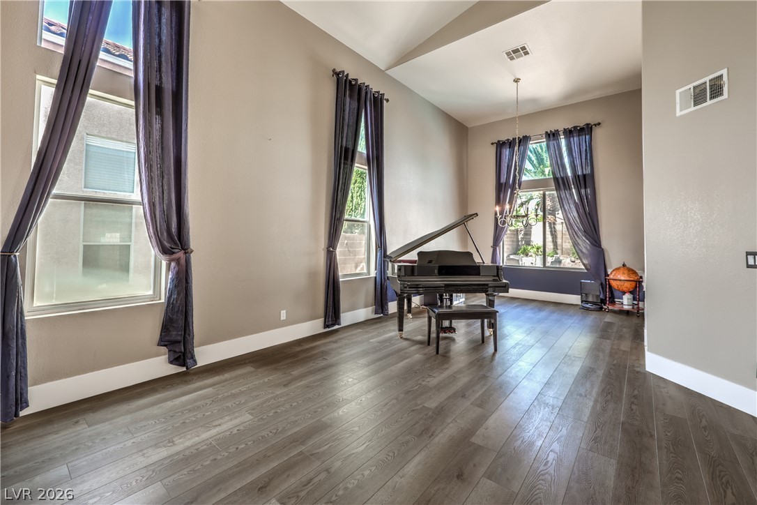 4701 Poppywood Drive Las Vegas NV 89147
