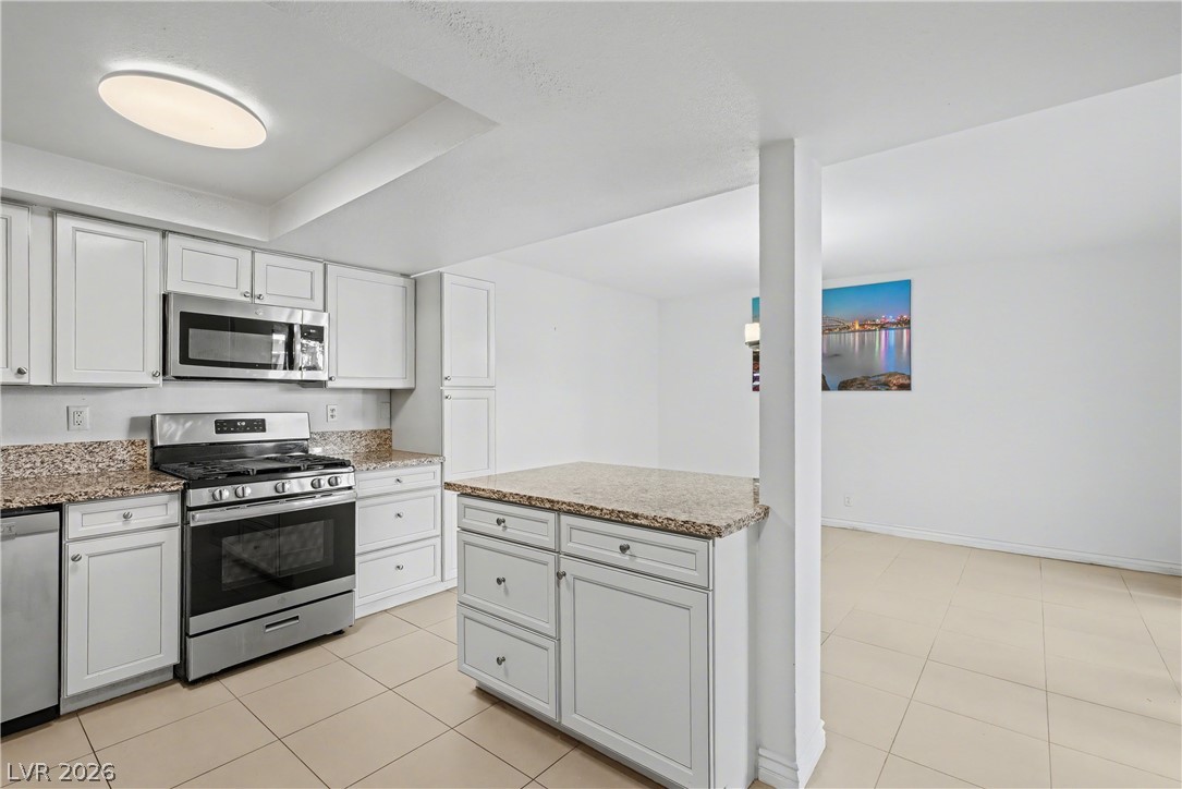 5620 Roseridge Avenue Las Vegas NV 89107