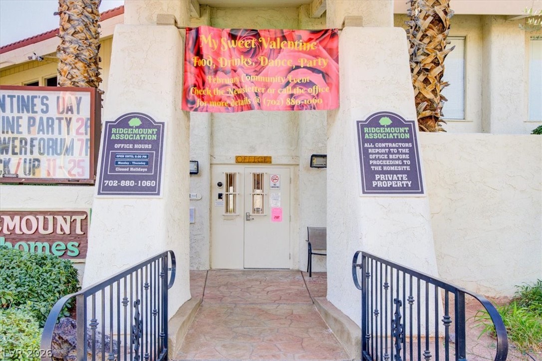 5620 Roseridge Avenue Las Vegas NV 89107