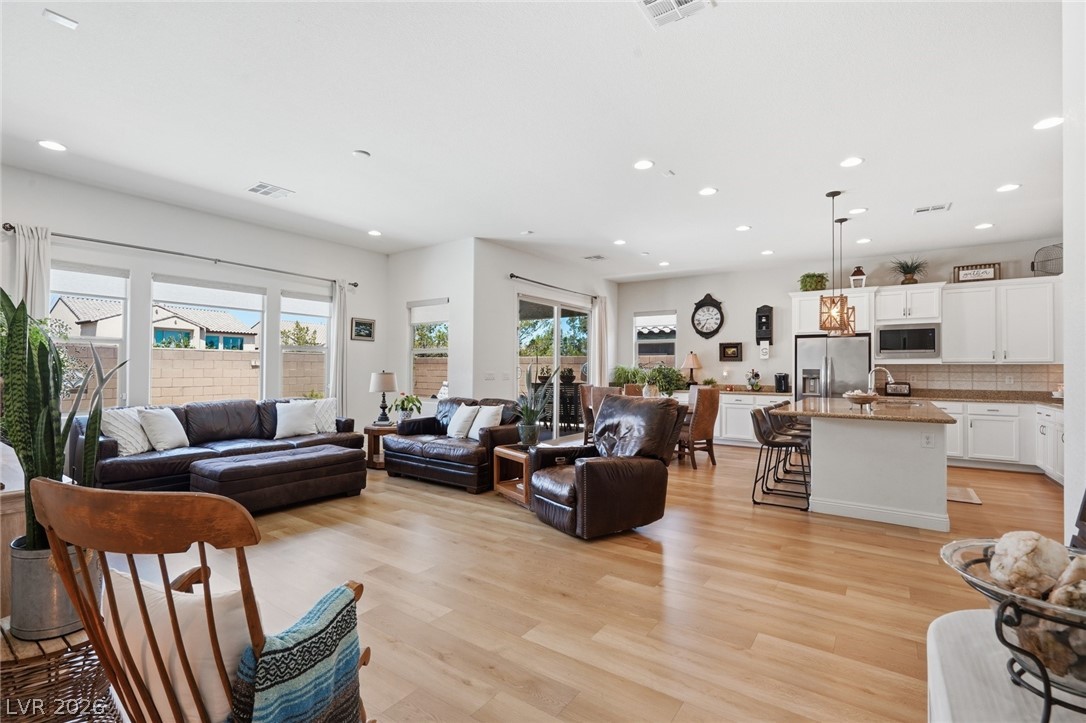 9954 Bighorn Bellows Avenue Las Vegas NV 89166