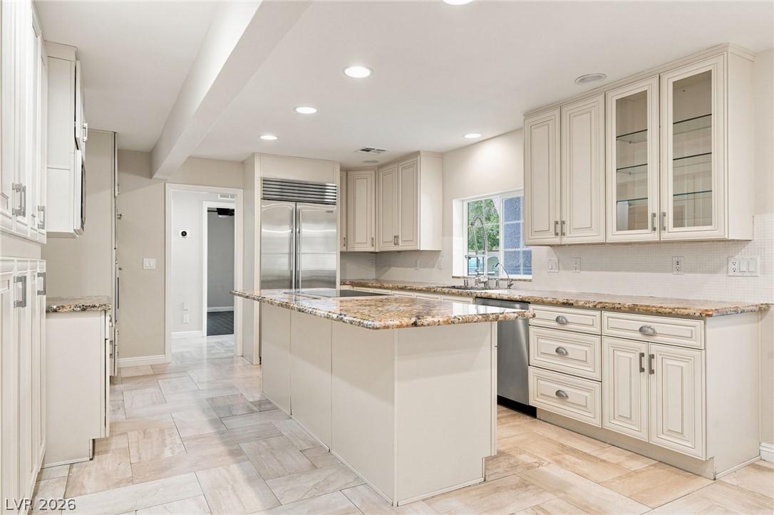 2252 Buckingham Court Henderson NV 89074