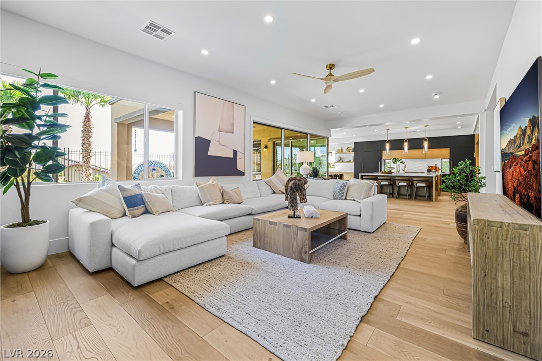 472 Bosco Di Fiore Street Las Vegas NV 89138