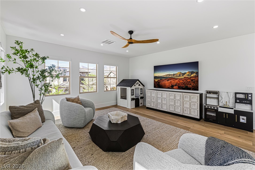 472 Bosco Di Fiore Street Las Vegas NV 89138