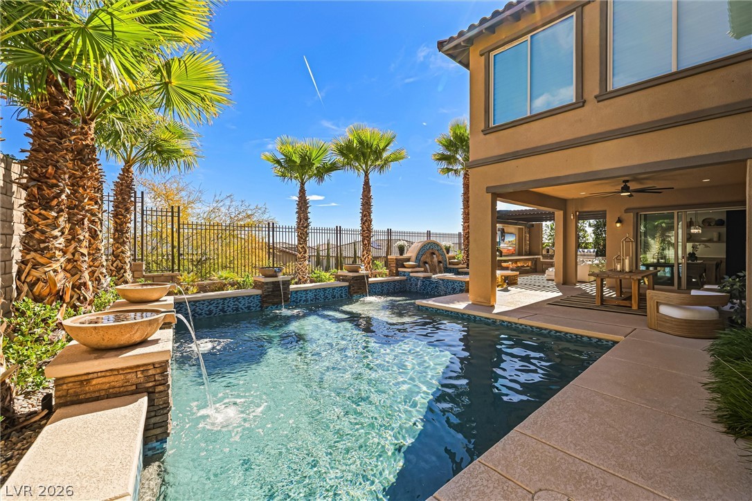 472 Bosco Di Fiore Street Las Vegas NV 89138